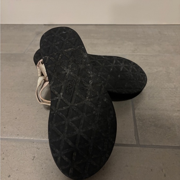 Teva Women's Midform Sandals EUC - Picture 4 of 4